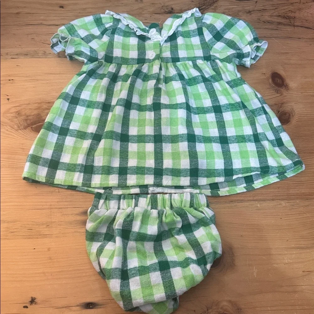 Marie Nicole Clothing St. Patrick’s Day Shamrock Plaid Dress | 12–18 Months - Picture 4 of 4